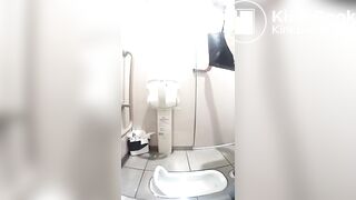 Girl Chinese pooping pis toilet.M01
