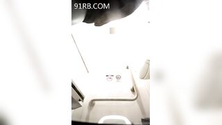 Girl Chinese pooping pis toilet.M01