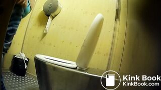 pooping - video 550