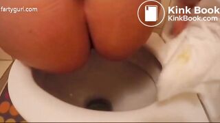 Girl poop - video 55