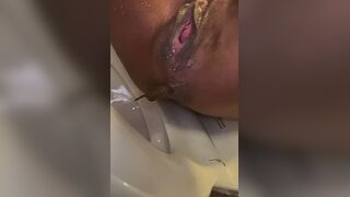 Ebony Girl Quick Shit