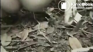 Voyeur sees slim beauty pooping in the park (3)