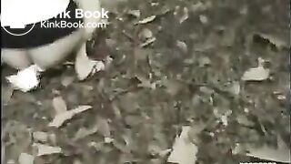 Voyeur sees slim beauty pooping in the park (3)