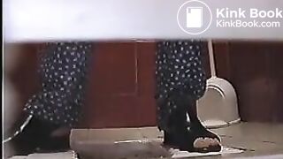 pooping toilet - video 3