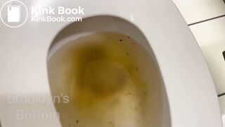 a delicious fat ass shitting in public toilet