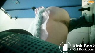 Girl Chinese pooping pis toilet.Y04