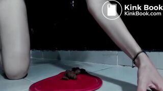 Chick eats shit