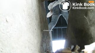 Girl Chinese pooping pis toilet.XL_07