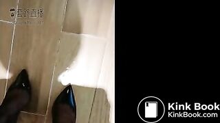 chinese selfie diarrhea poop 11