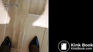 chinese selfie diarrhea poop 11