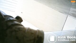 Girl Chinese pooping pis toilet.Y01