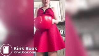 milf punching banana in the ass and shitting on kitchen