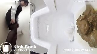 Girl pooping toilet.MLL_02
