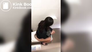 Girl Poop1