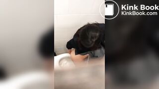 Girl Poop1