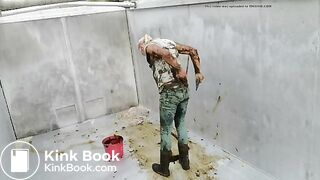 Full bodysmear with cowshit 6