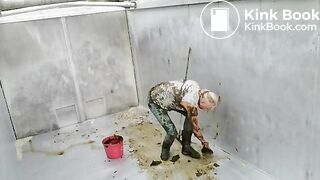 Full bodysmear with cowshit 6