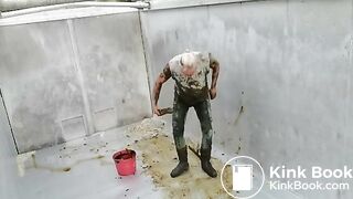 Full bodysmear with cowshit 6