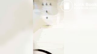 bathtube shit on feet