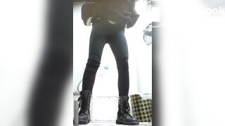 Chinese toilet peeing beauty