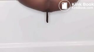 Lightskin ebony drops soft turds