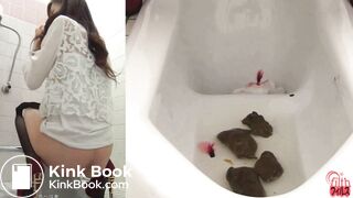 Sexy Japanese Girl Drops Hard Turds 8