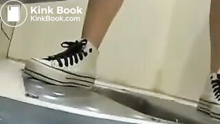 China's girl poop.MT_028