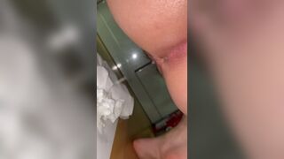 Close-up amateur scat video 8