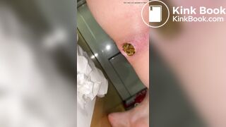 Close-up amateur scat video 8