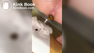 Close-up amateur scat video 8