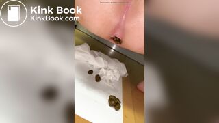 Close-up amateur scat video 8