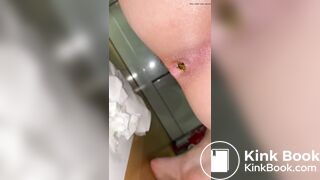 Close-up amateur scat video 8