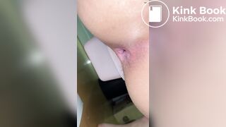 Close-up amateur scat video 7