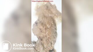 Japanese poops and fart - video 2