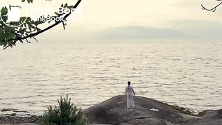 SHITTING IN COMMERCIAL (INEDIT)