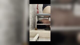 Chinese femdom十三姨马桶奴吃光黄金