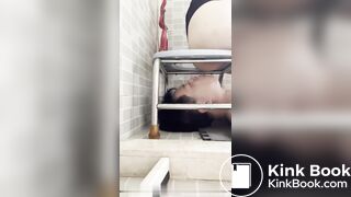 Chinese femdom十三姨马桶奴吃光黄金