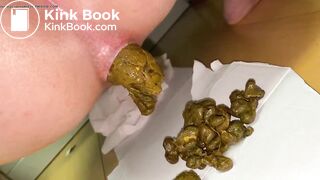 Close-up amateur scat video 9