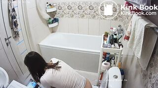 Woman pooping in Toilet 294