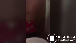 Qunna Bronx nyc thot shitting in her shelter bathroom