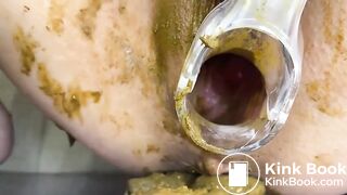 Shit filled pussy - video 3