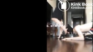 Chinese scat femdom歌迪s狠抽贱狗耳光丝袜脚羞辱吃浓痰