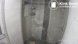 Woman pooping in Toilet 289