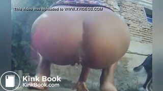 Ebony shitting - video 8