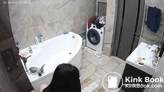 Woman pooping in Toilet 270