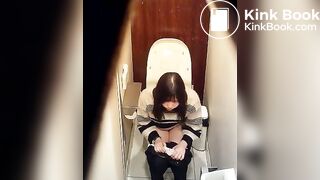 Girl toilet poop constipation