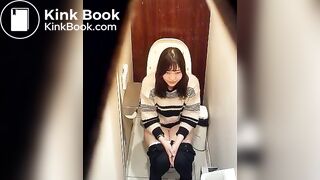 Girl toilet poop constipation