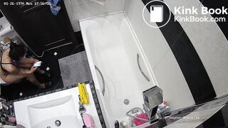 Woman pooping in Toilet 264