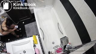 Woman pooping in Toilet 264