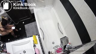 Woman pooping in Toilet 264